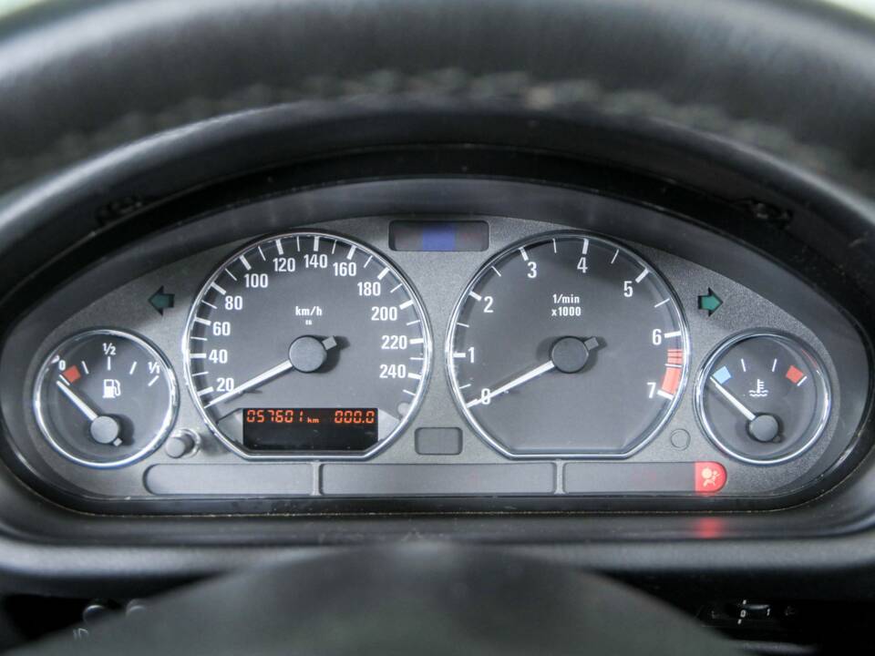 Bild 15/50 von BMW Z3 1.9i (2000)