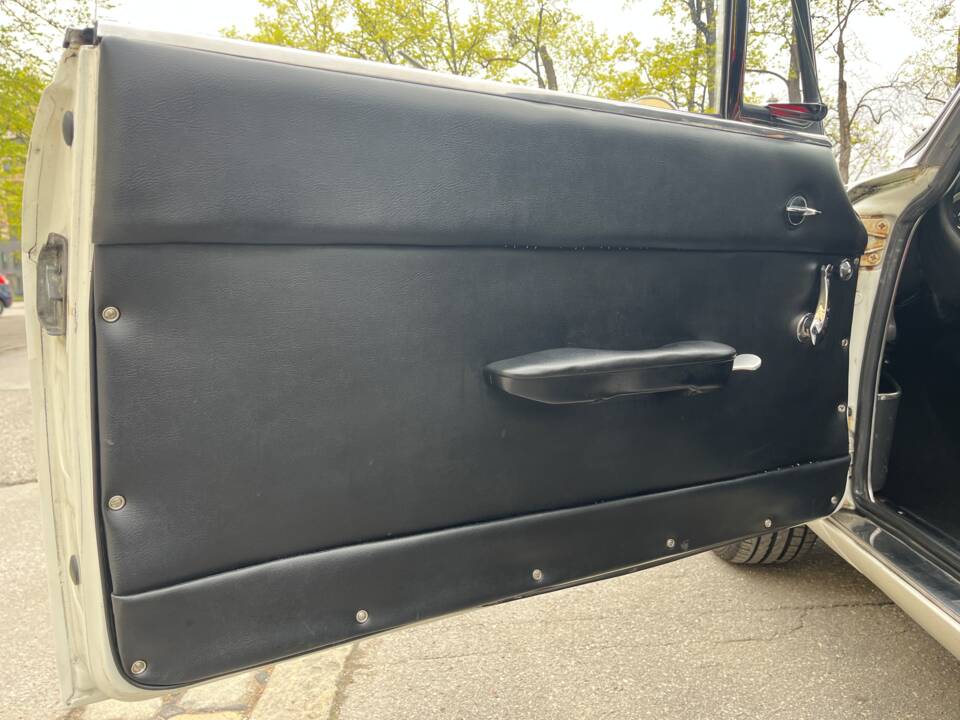 Image 18/87 of Alfa Romeo Giulia 1600 Sprint GT (1965)