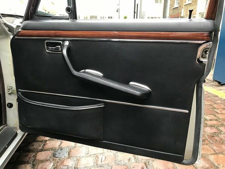 Imagen 34/50 de Mercedes-Benz 300 SEL 6.3 (1971)