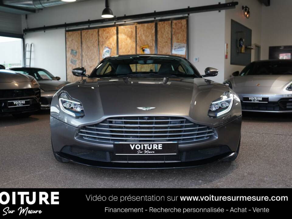 Image 11/29 of Aston Martin DB 11 V12 (2018)