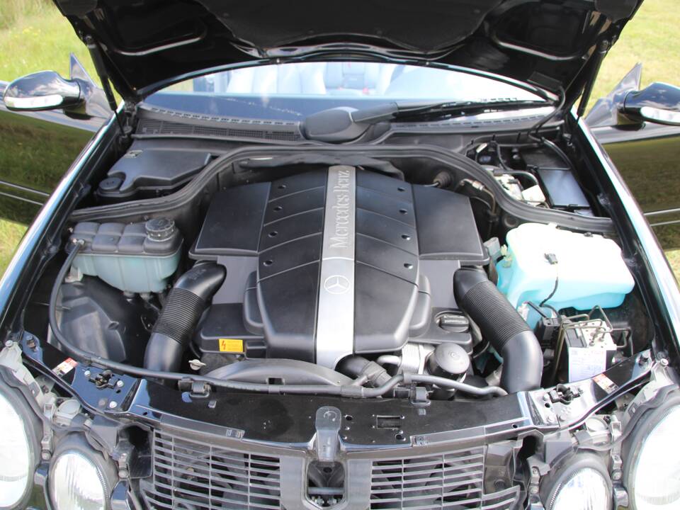 Bild 24/42 von Mercedes-Benz CLK 430 (2002)