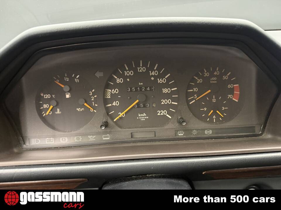 Immagine 11/15 di Mercedes-Benz 200 TE (1992)