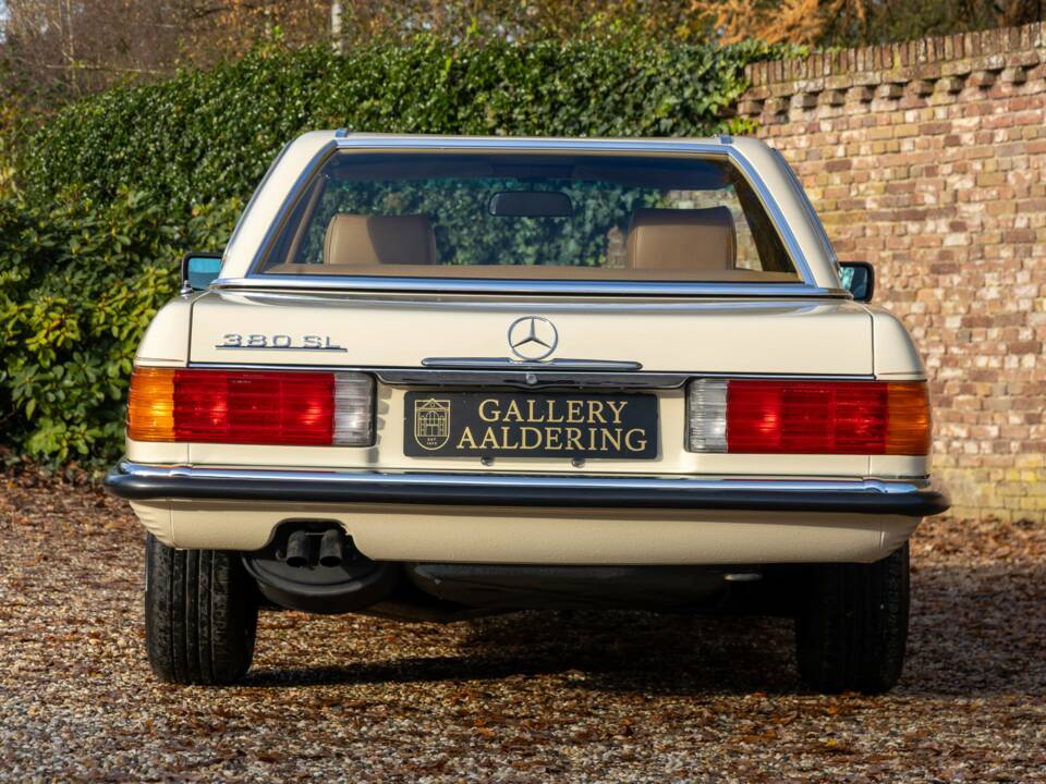Bild 43/50 von Mercedes-Benz 380 SL (1982)