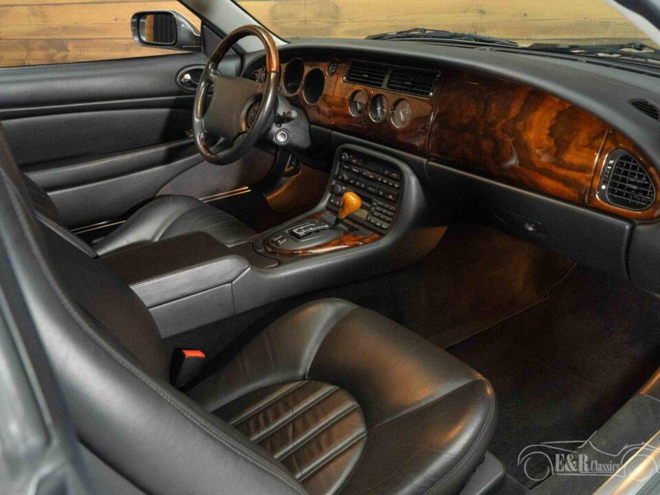 Bild 9/19 von Jaguar XK8 4.0 (2000)