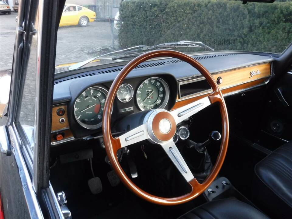 Bild 5/50 von Alfa Romeo Giulia 1300 Super (1972)