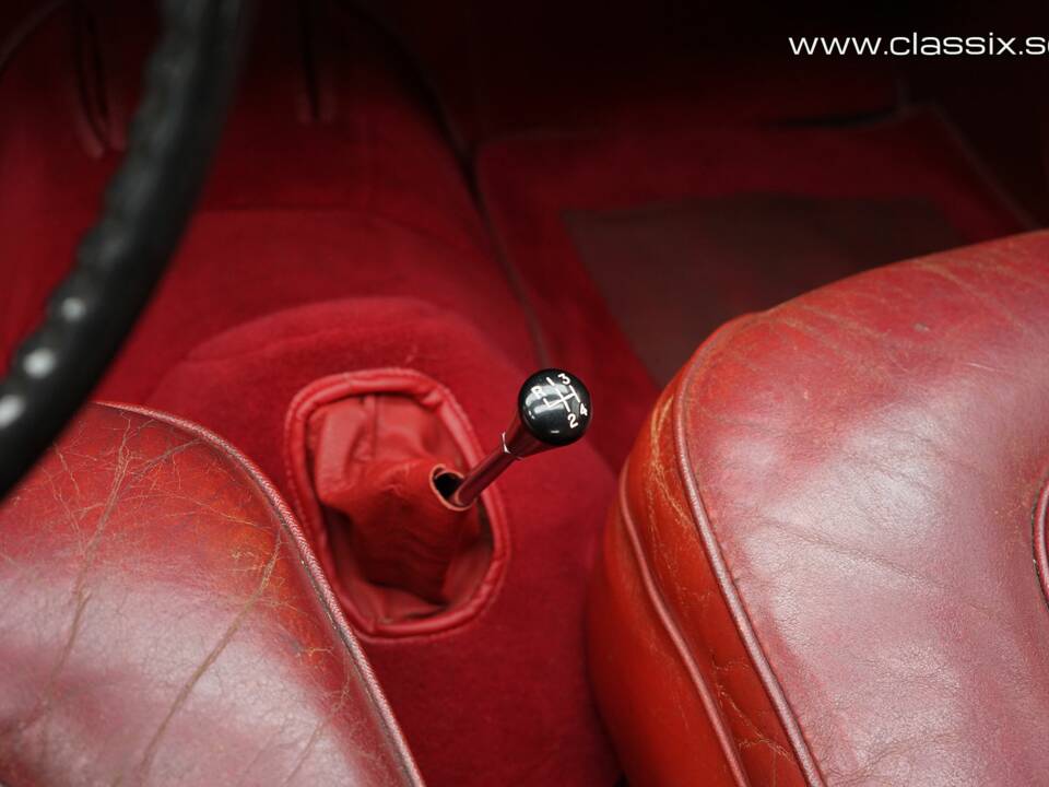 Image 18/25 of Jaguar Mk VIII (1958)