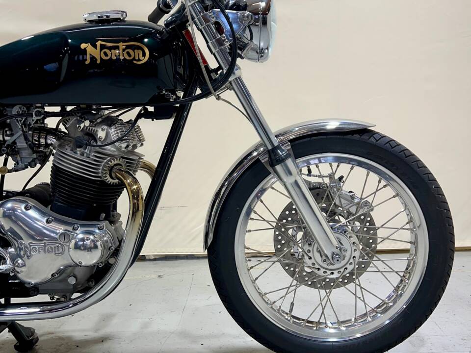 Image 2/16 of Norton Commando 850 Roadster (1975)