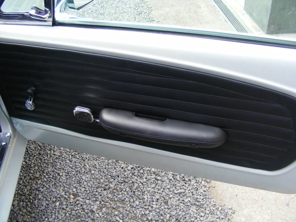 Image 25/46 of Ford Mustang 289 (1968)