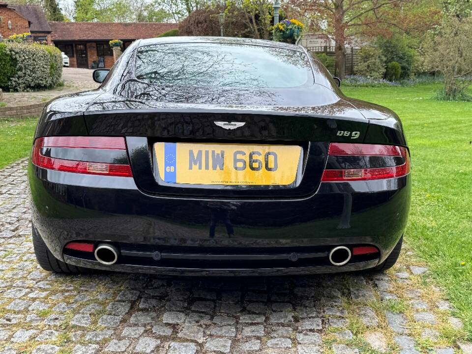 Afbeelding 19/30 van Aston Martin DB 9 (2007)