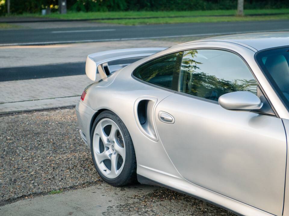 Bild 15/37 von Porsche 911 GT2 (2003)
