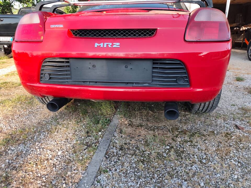 Image 26/57 of Toyota MR2 (2003)
