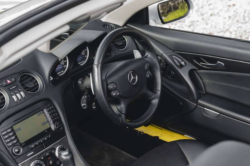Image 25/50 de Mercedes-Benz SL 55 AMG (2006)