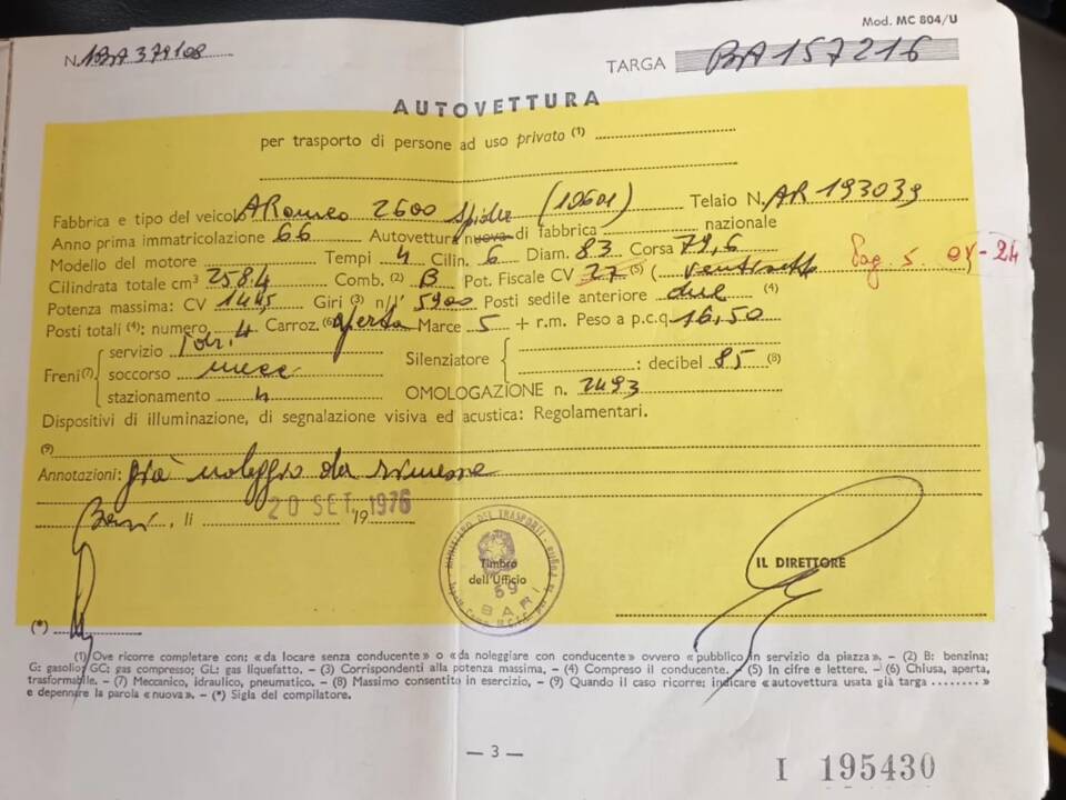 Image 21/40 of Alfa Romeo 2600 Spider (1966)
