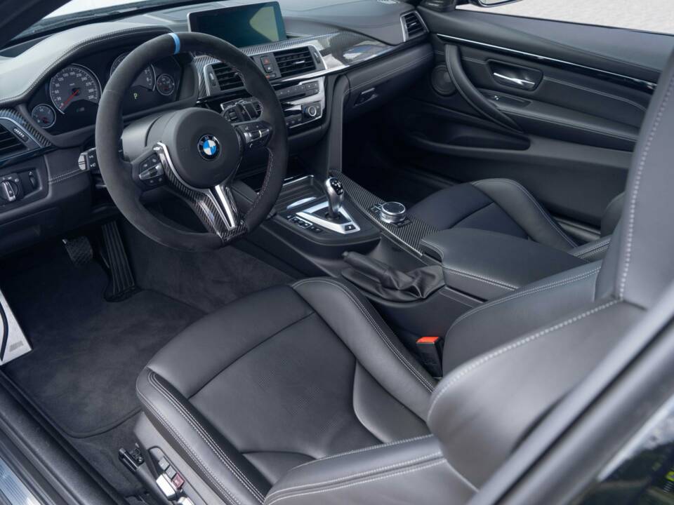 Image 5/6 of BMW M4 Competition (2018)