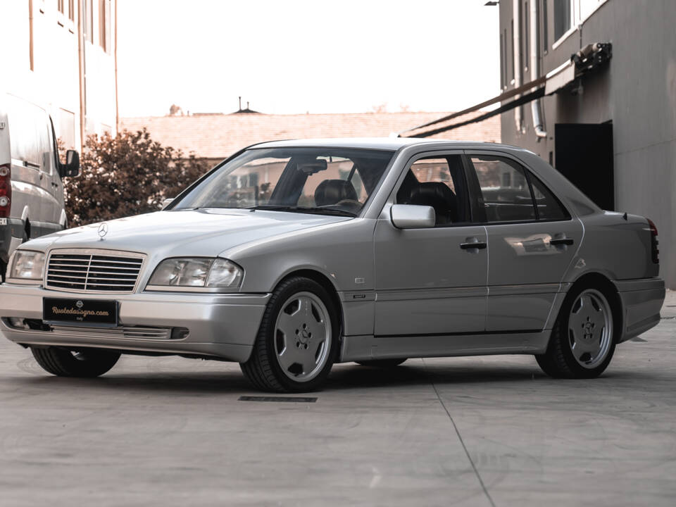 Imagen 5/41 de Mercedes-Benz C 36 AMG (1995)