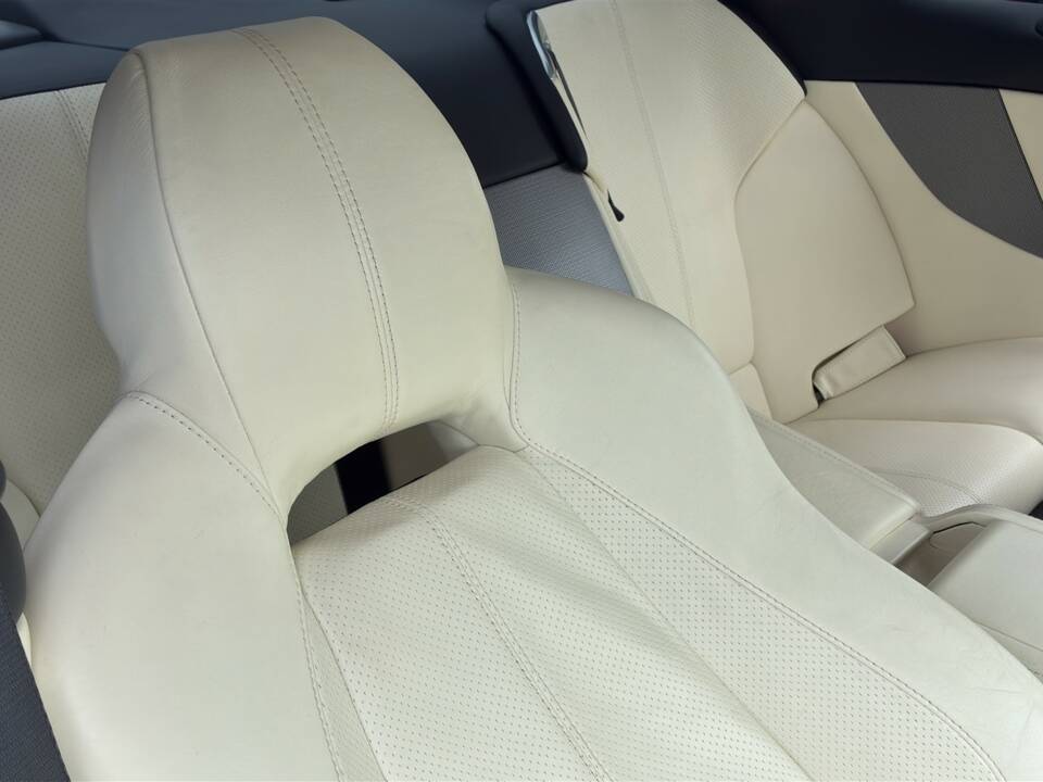 Imagen 27/60 de Aston Martin DB 9 (2011)