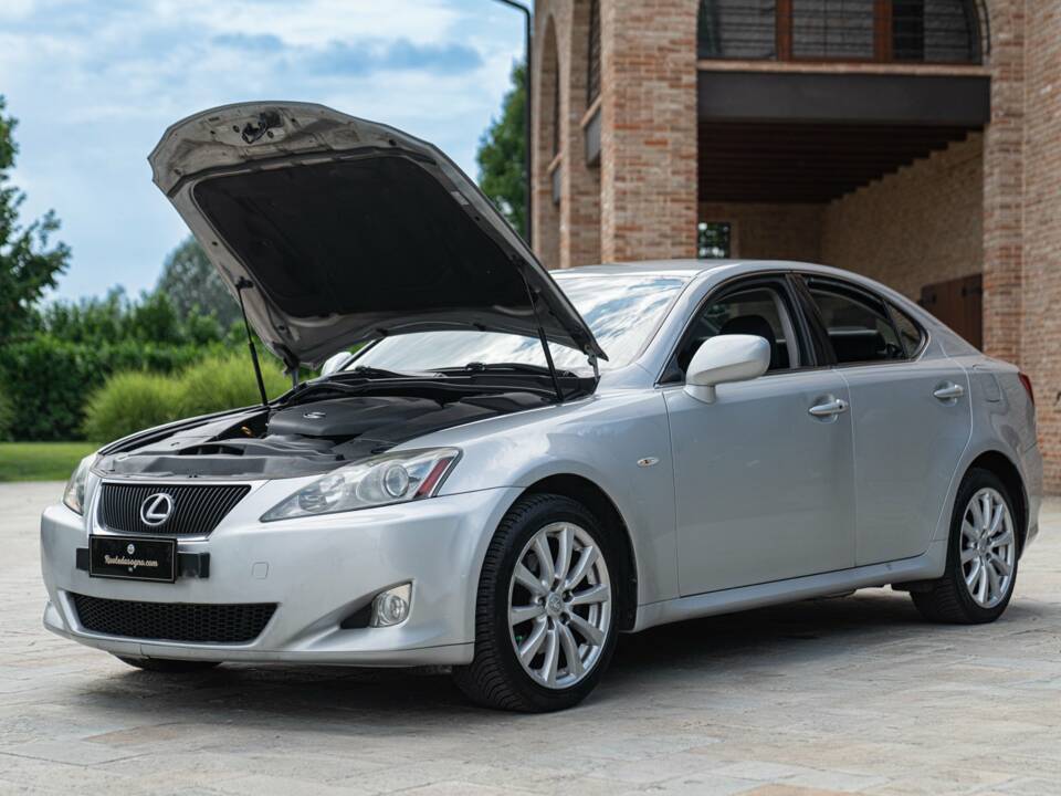 Afbeelding 48/50 van Lexus IS 220d (2006)