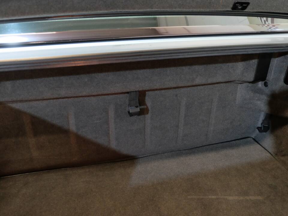 Image 43/51 of Mercedes-Benz 500 SL (1992)