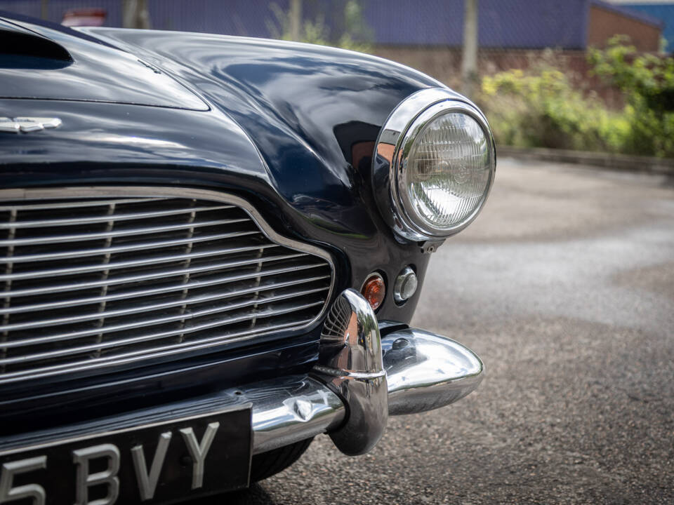 Image 25/72 de Aston Martin DB 4 (1962)