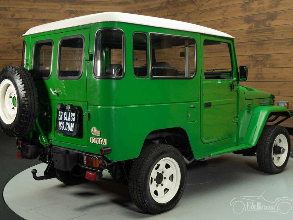 Image 13/19 of Toyota Land Cruiser BJ 42 (1983)