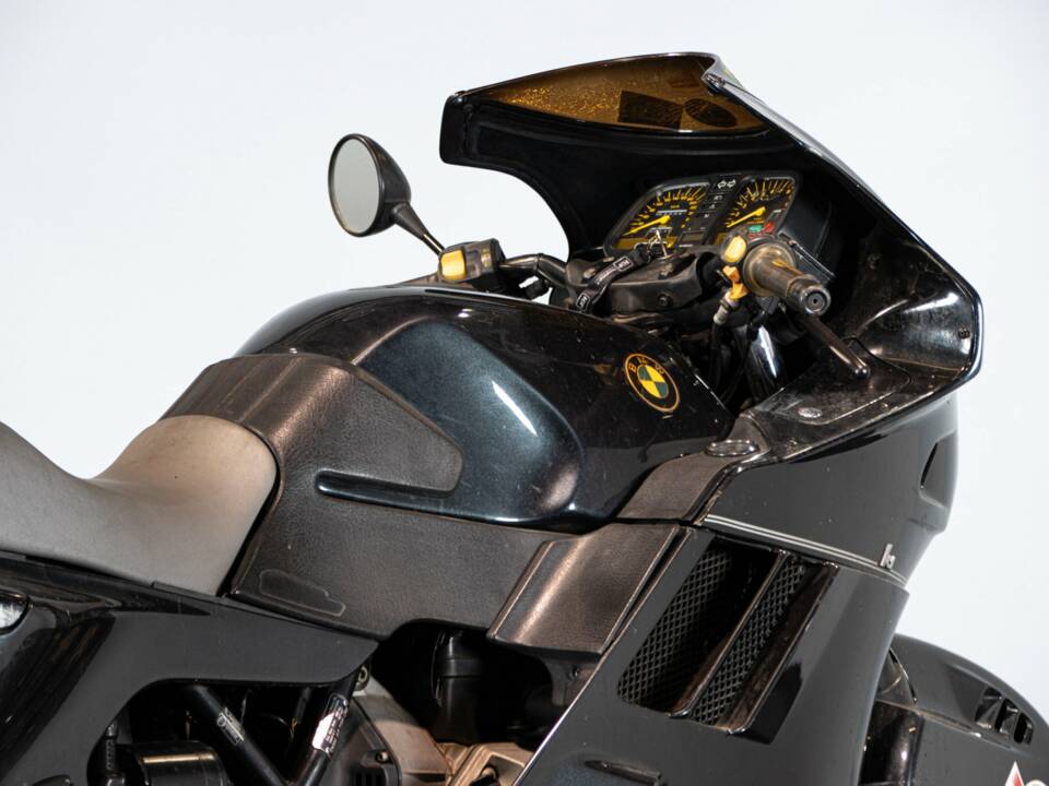 Image 18/50 of BMW K1 (1990)