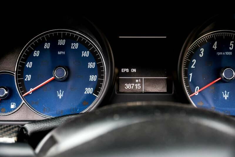Image 10/35 of Maserati GranCabrio Sport (2014)