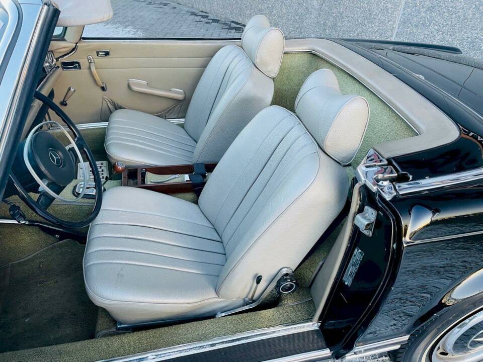 Bild 18/35 von Mercedes-Benz 280 SL (1970)
