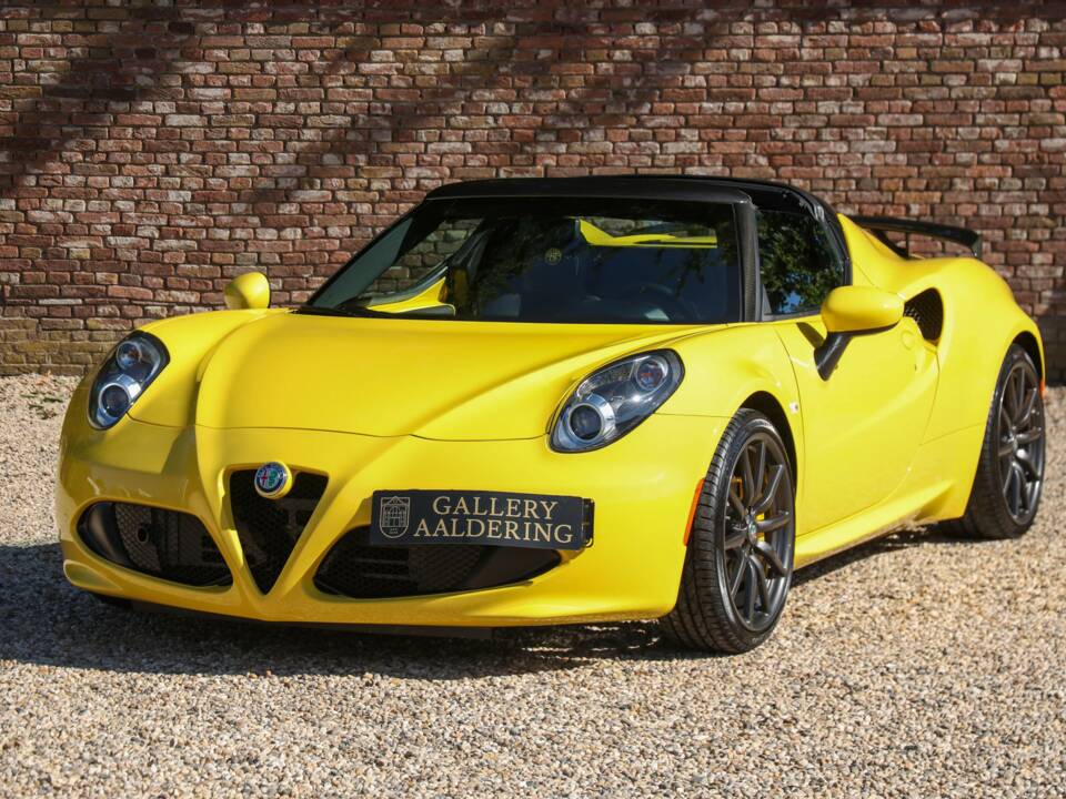 Image 15/50 of Alfa Romeo 4C Spider (2018)