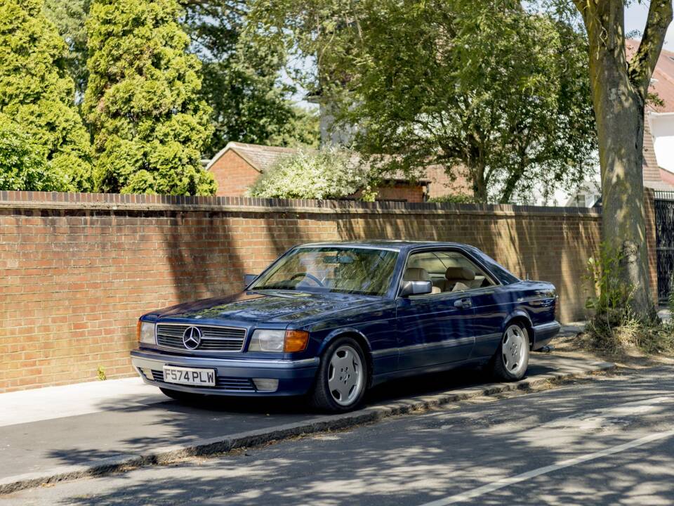 Image 44/50 of Mercedes-Benz 500 SEC (1989)