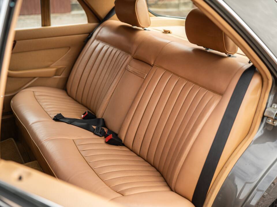 Bild 54/76 von Mercedes-Benz 500 SEL (1985)