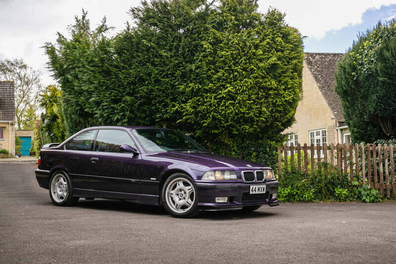 Image 38/40 of BMW M3 (1998)