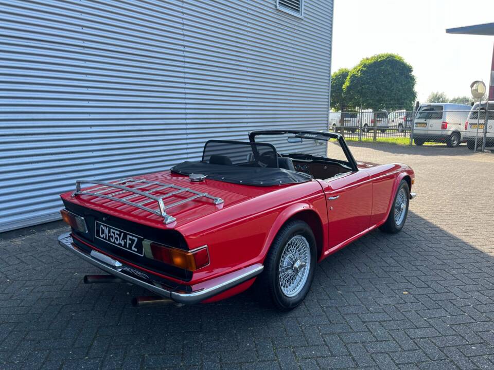 Image 5/8 of Triumph TR 6 (1971)
