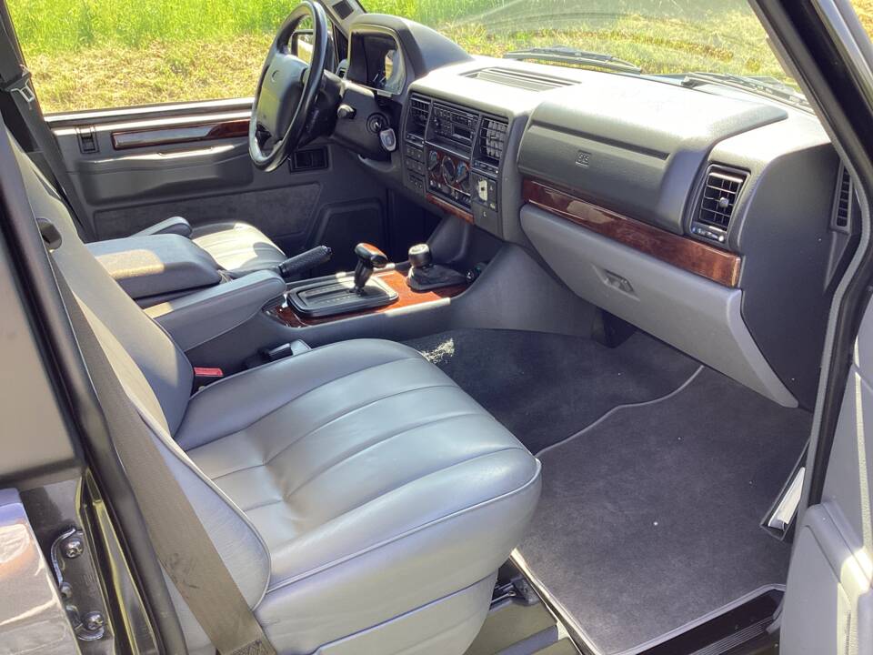 Image 34/53 of Land Rover Range Rover 4.2 LSE (1994)
