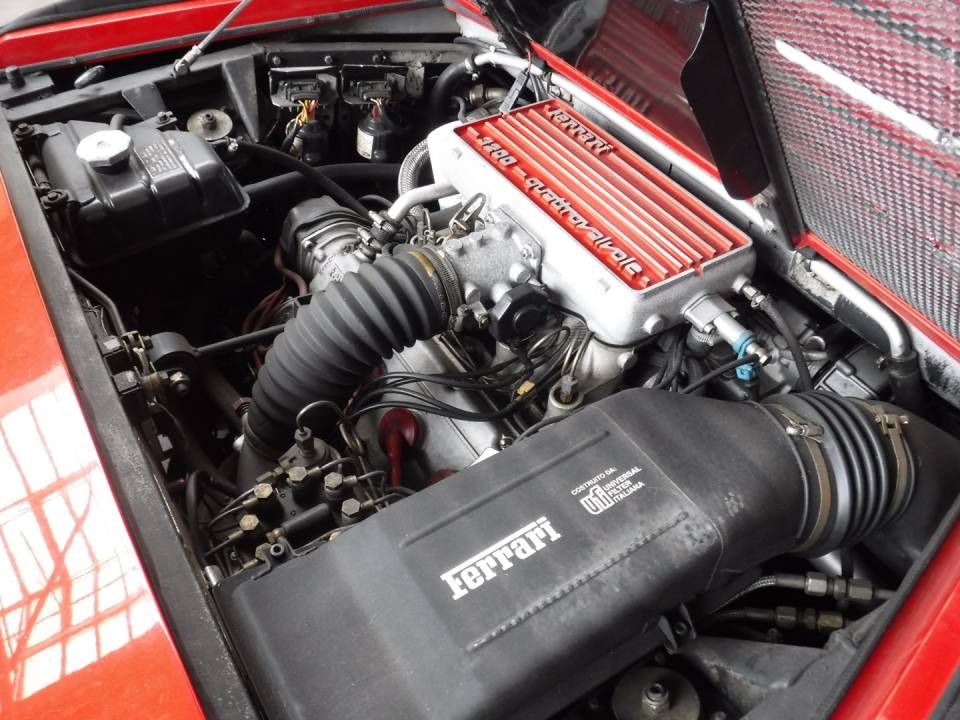 Image 27/50 of Ferrari Mondial 3.2 (1988)