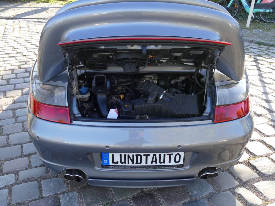 Afbeelding 10/24 van Porsche 911 Carrera 4S (2004)