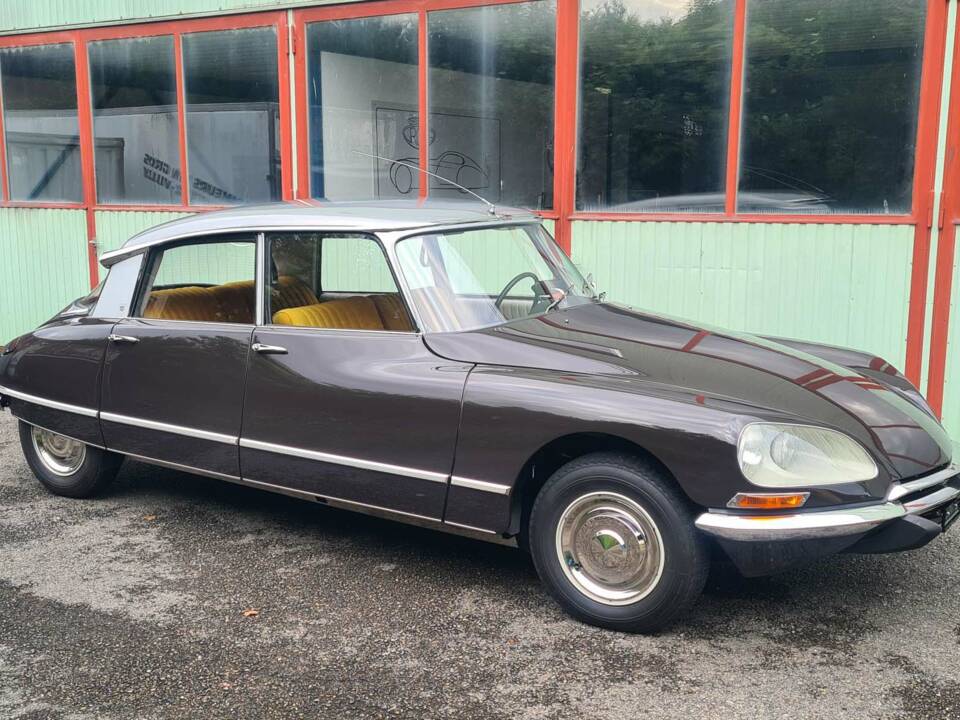 Image 1/13 de Citroën DS 21 Pallas (1969)