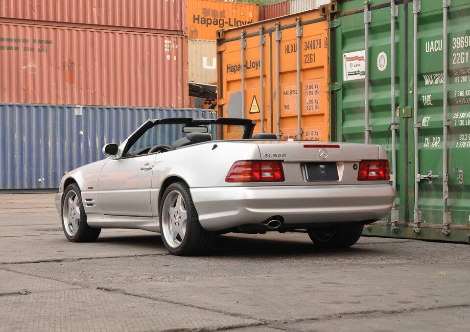 Image 6/8 of Mercedes-Benz SL 500 (2000)