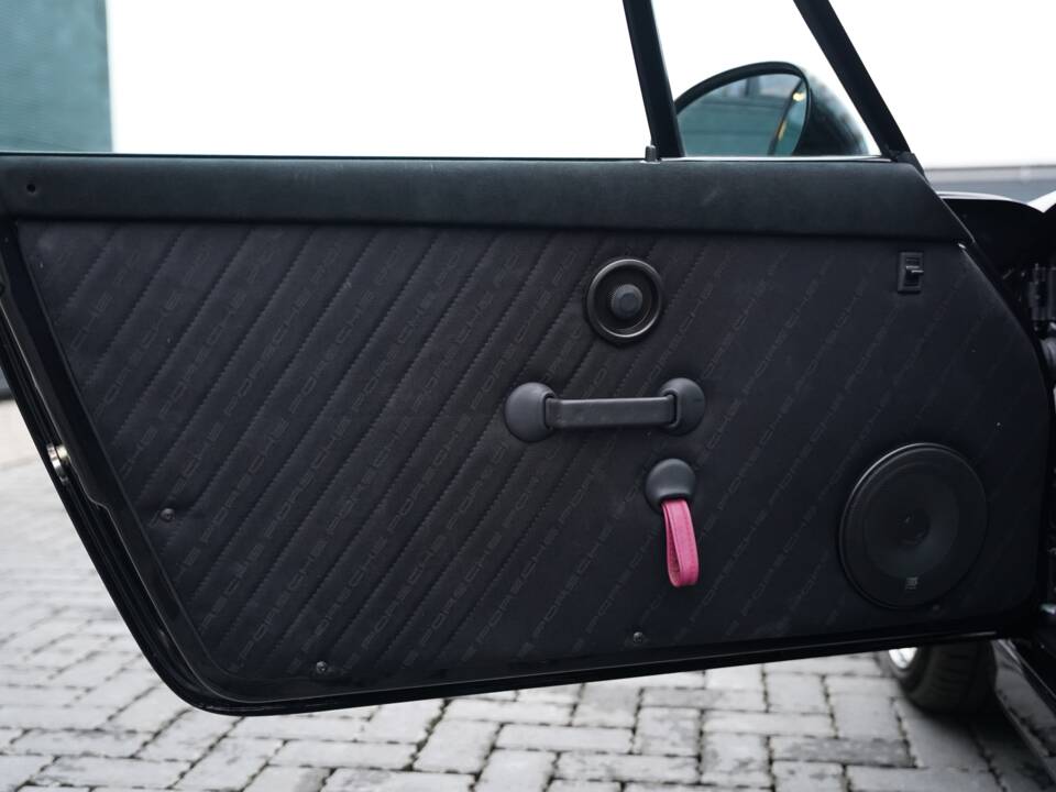 Bild 15/50 von Porsche 911 Carrera 4 (1990)