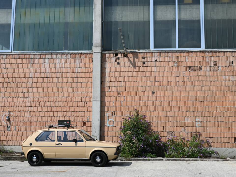 Immagine 5/26 di Volkswagen Golf Mk I 1.1 (1983)