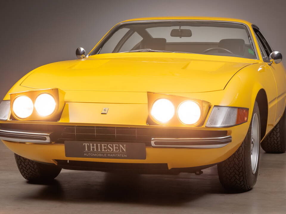 Bild 2/33 von Ferrari 365 GTB&#x2F;4 Daytona (1972)