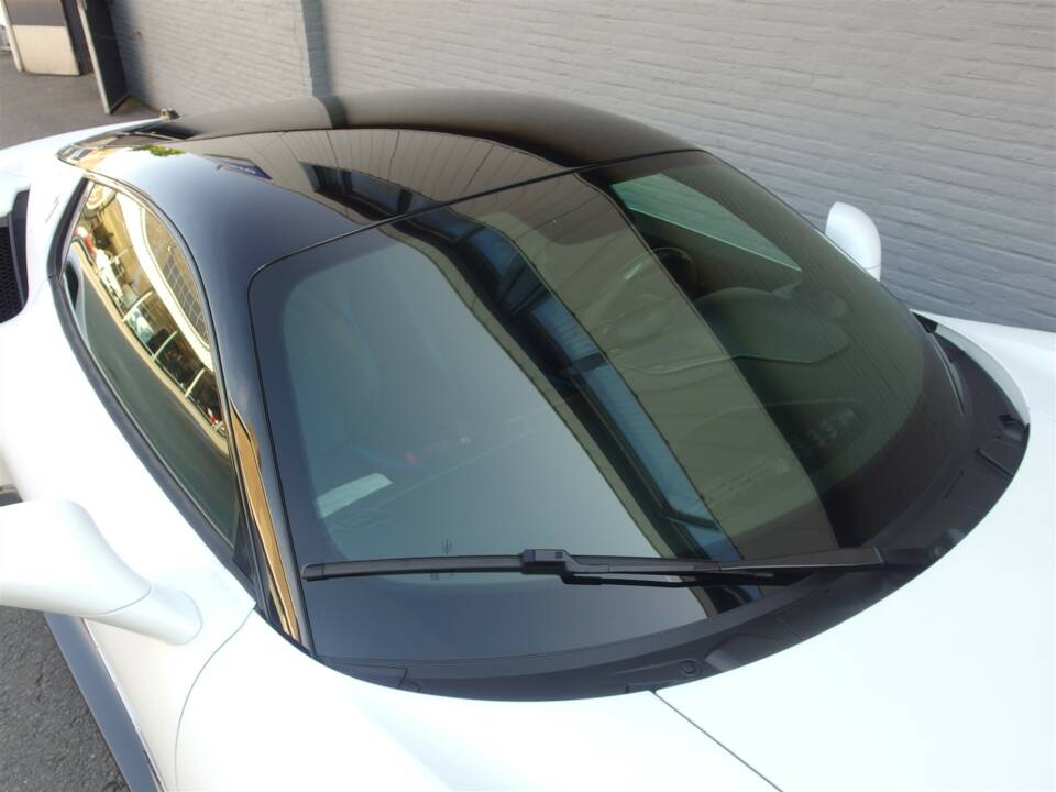 Imagen 36/100 de Maserati MC20 (2022)