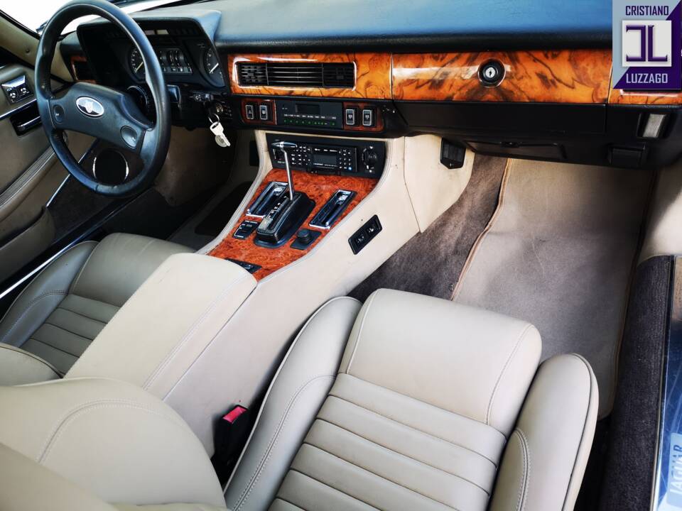 Image 26/70 of Jaguar XJ-S Convertible (1988)