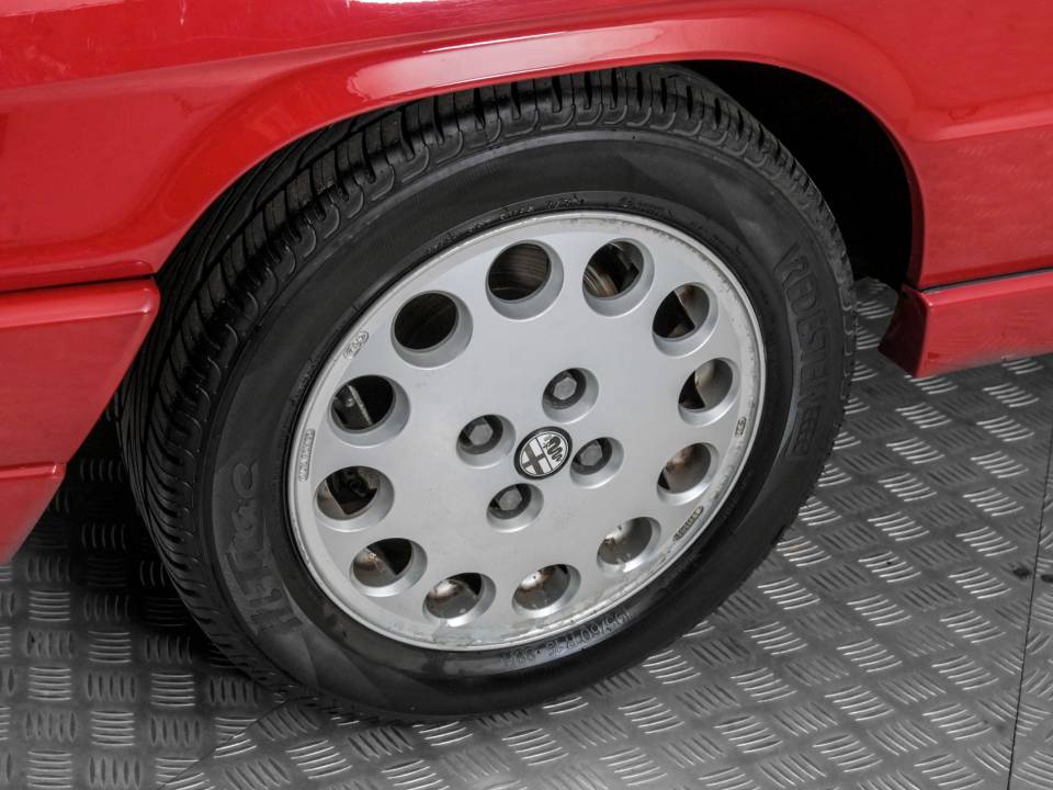 Afbeelding 38/50 van Alfa Romeo 2.0 Spider (1992)