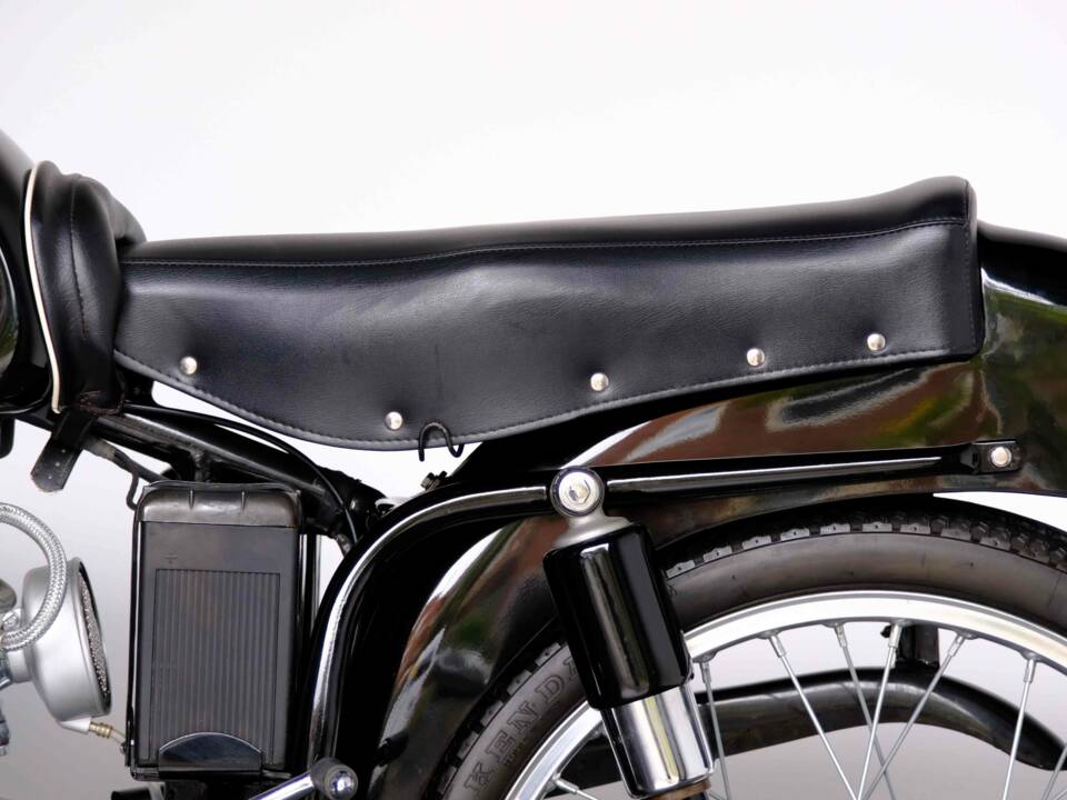 Image 44/68 of Mondial 160 Sport Lusso (1954)
