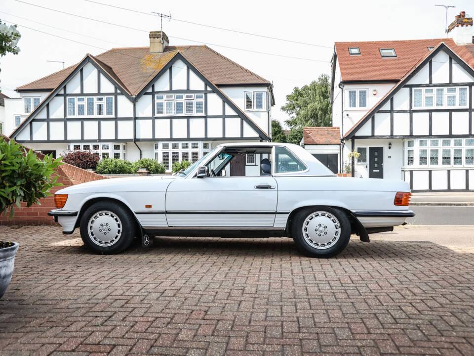 Image 9/43 of Mercedes-Benz 300 SL (1989)