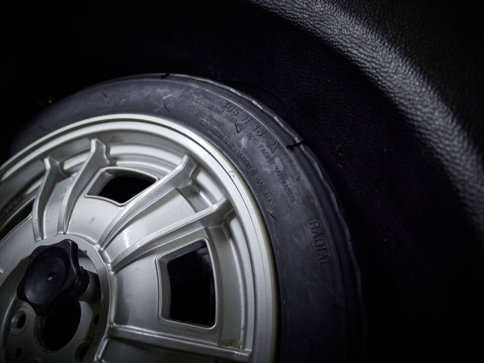 Image 81/97 of Ferrari 308 GTB Quattrovalvole (1983)