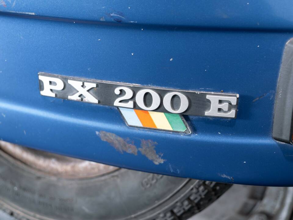 Image 15/37 de Piaggio Vespa PX 200 E (1984)