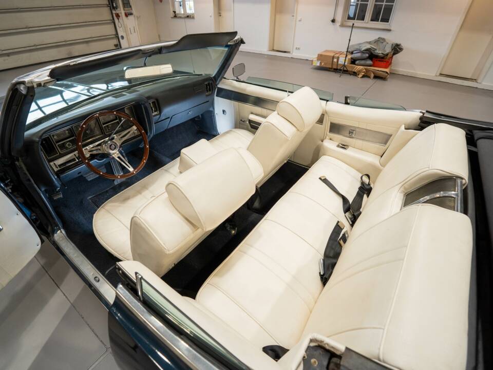 Bild 19/38 von Buick Wildcat Convertible (1969)
