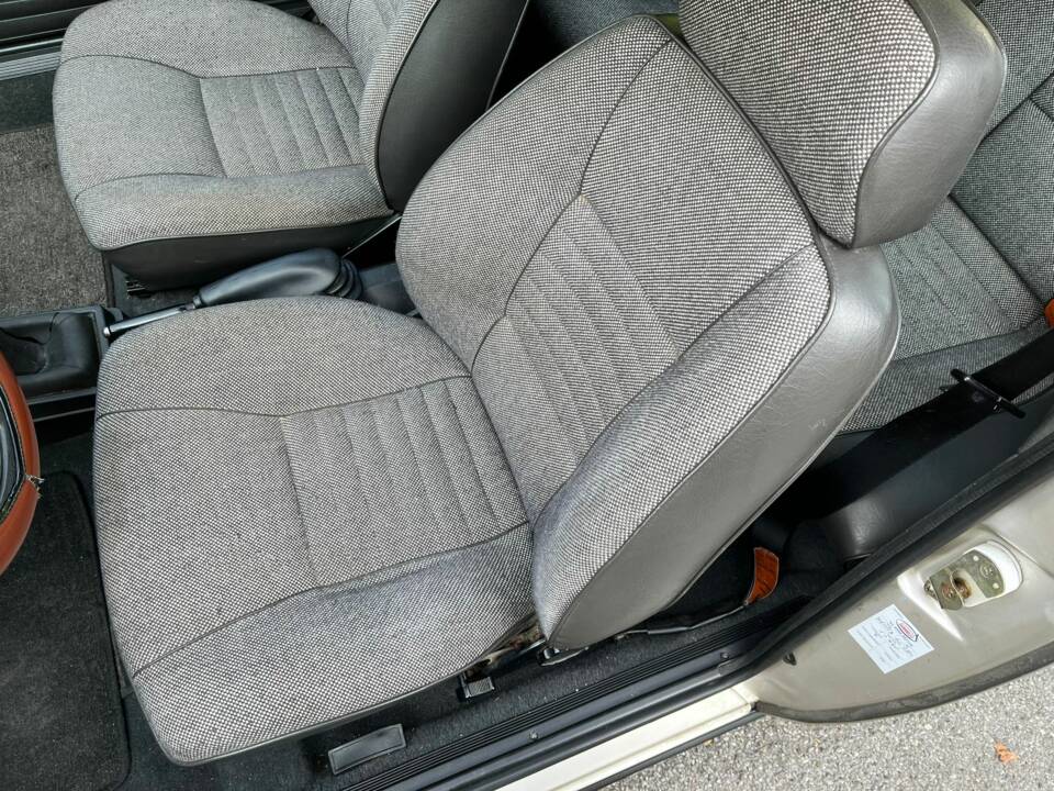 Bild 19/26 von Alfa Romeo Alfasud 1.3 Sprint (1987)