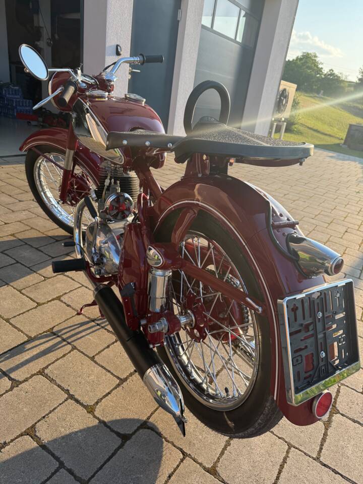 Image 3/12 of Puch 250 TF (1951)